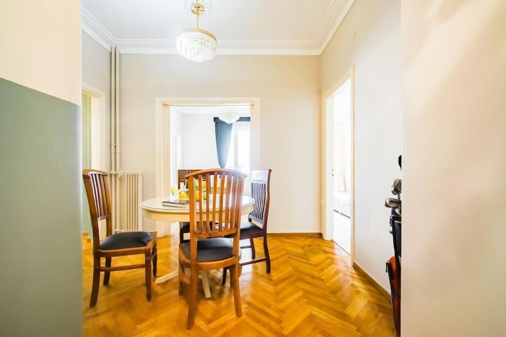 Emporikon Apartment Steps From Historic Center เอเธนส์ ภายนอก รูปภาพ