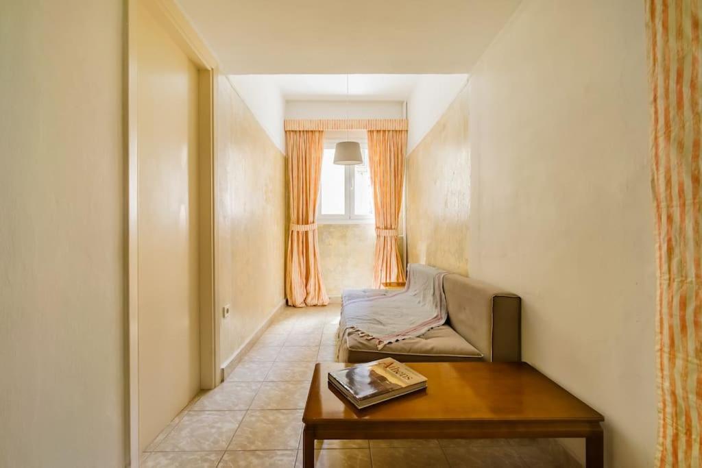 Emporikon Apartment Steps From Historic Center เอเธนส์ ภายนอก รูปภาพ